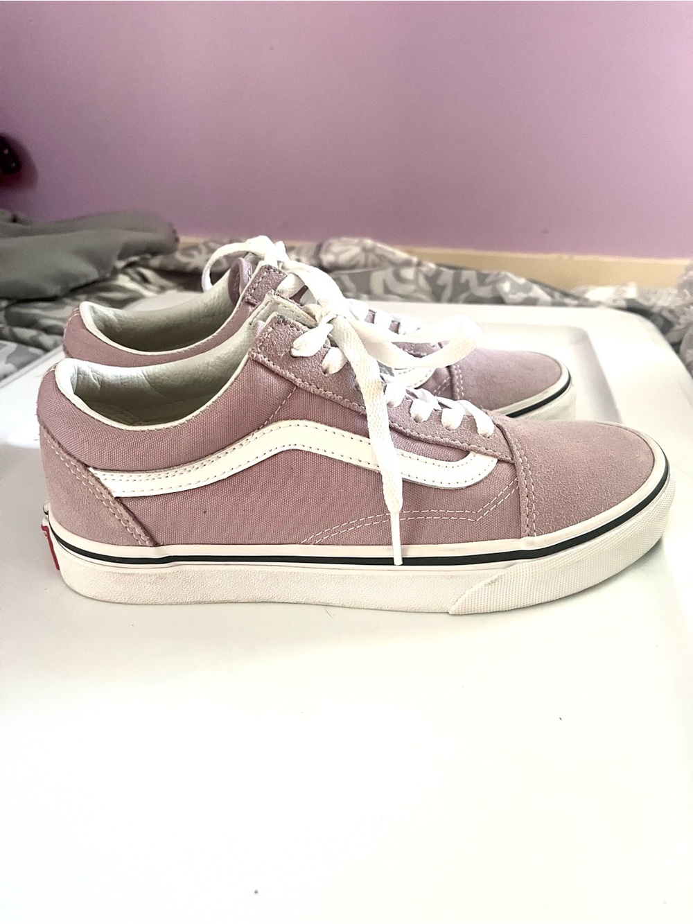 Vans Low Top Sneakers in Light Mauve and White Women’s 7